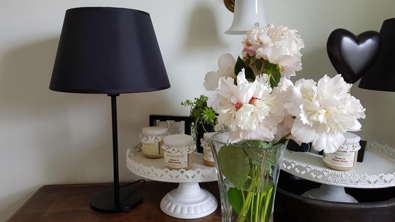 Das Kleine Hotel Iphofen, Fruehstueckszauber, No Waste, Nachhaltig, Nahe Aller Weingueter, Knauf Gips Kg Und Connekt, Kleines Secret Mit Garten & Terrassen, Tv Mirrorring, 55" Tv, Fine Dining, Hunde Willkommen 외부 사진