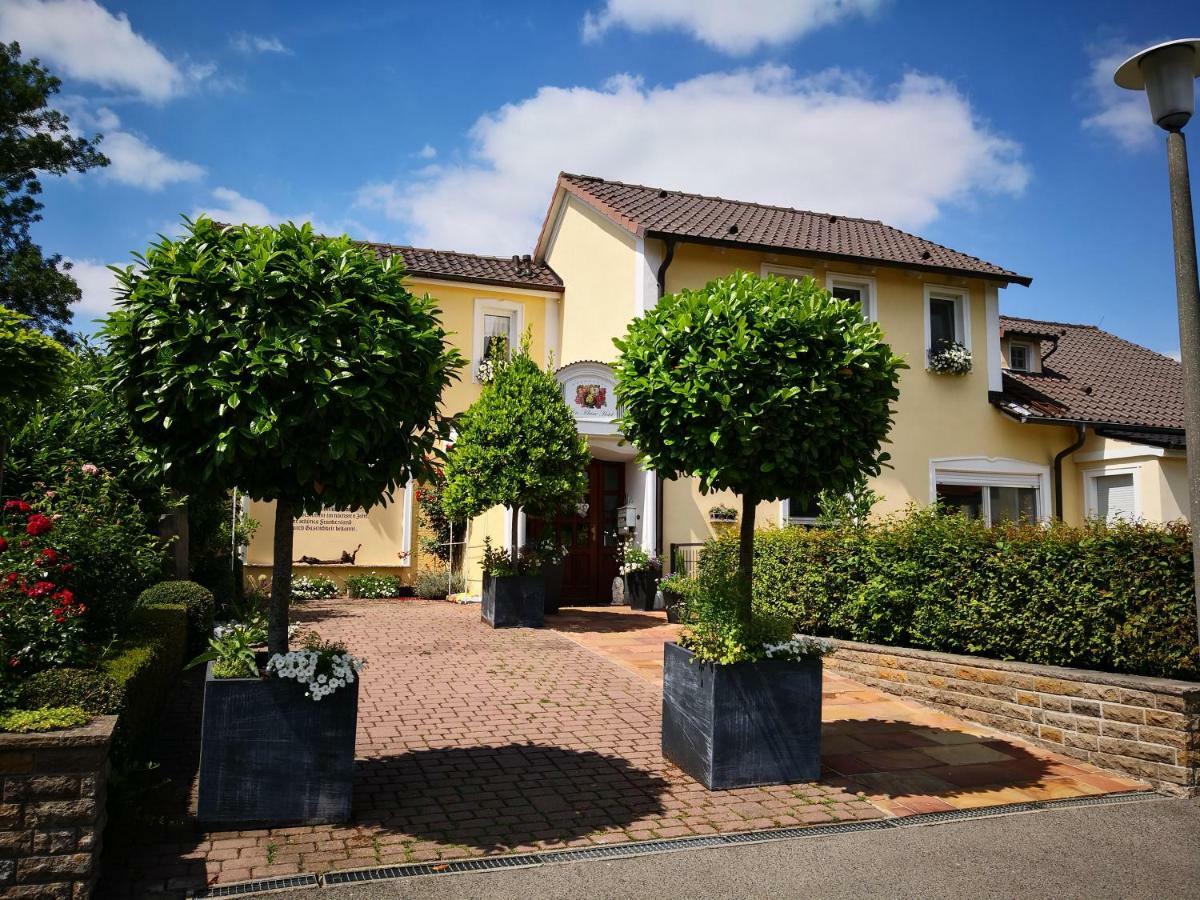 Das Kleine Hotel Iphofen, Fruehstueckszauber, No Waste, Nachhaltig, Nahe Aller Weingueter, Knauf Gips Kg Und Connekt, Kleines Secret Mit Garten & Terrassen, Tv Mirrorring, 55" Tv, Fine Dining, Hunde Willkommen 외부 사진
