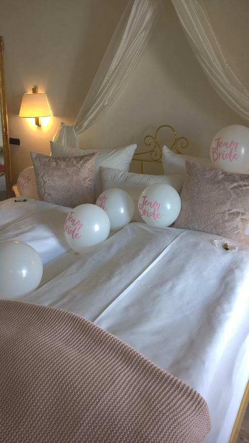Das Kleine Hotel Iphofen, Fruehstueckszauber, No Waste, Nachhaltig, Nahe Aller Weingueter, Knauf Gips Kg Und Connekt, Kleines Secret Mit Garten & Terrassen, Tv Mirrorring, 55" Tv, Fine Dining, Hunde Willkommen 외부 사진