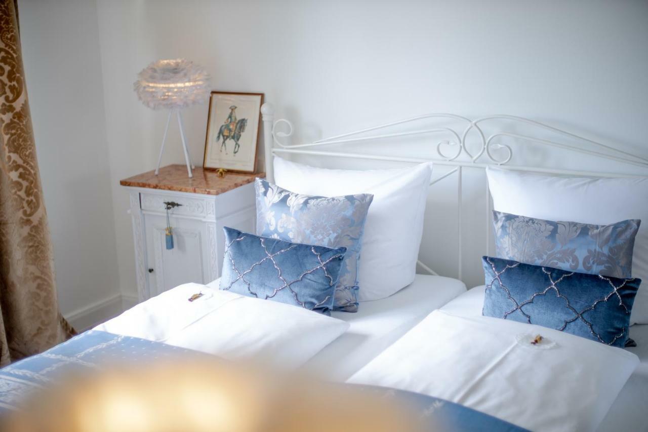 Das Kleine Hotel Iphofen, Fruehstueckszauber, No Waste, Nachhaltig, Nahe Aller Weingueter, Knauf Gips Kg Und Connekt, Kleines Secret Mit Garten & Terrassen, Tv Mirrorring, 55" Tv, Fine Dining, Hunde Willkommen 외부 사진